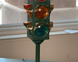 Vintage 1960s B&B Bar Lamp Stop Light Traffic Signal OPEN CLOSED LAST CALL	20x4x4in	HxWxD
