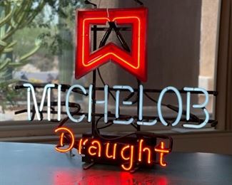 Michelob Draught Beer Neon Bar Sign 1980s Vintage Ribbon Pub	21x25x7in	HxWxD
