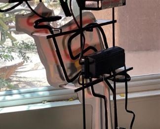 AS-IS Yellowtail Wine/Beer Neon Bar Sign Yellow Tail  Australian kangaroo	30.5x34x5.5in	HxWxD
