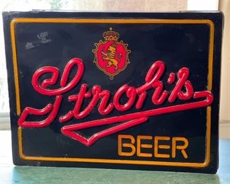 Stroh’s Beer Light Box Sign Strohs #88759	16x20.5x5in	HxWxD
