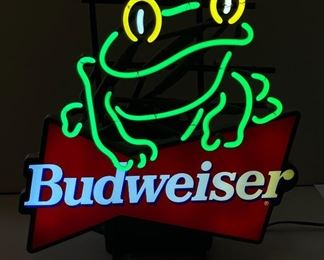 Budweiser Beer Frog Neon Bar Sign	19x18x8.5in	HxWxD
