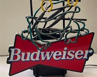 Budweiser Beer Frog Neon Bar Sign	19x18x8.5in	HxWxD

