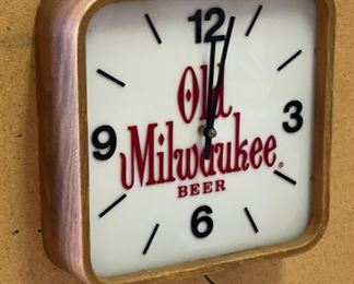 Old Milwaukee Beer Clock	10.75x0.75x3in	HxWxD
