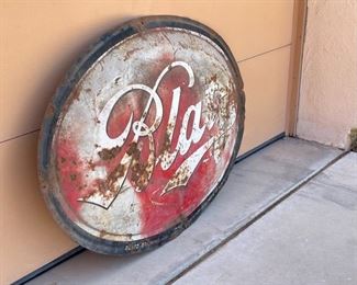 Huge 1950s Blatz Beer Oval Convex Metal Sign Allen-Morrison (AM) Sign Co	36x54x3in	HxWxD
