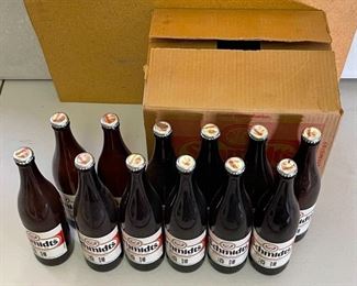Schmidt's 600cc Japanese Export Beer Bottles in Case W/ Caps EMPTY	Case: 11.75x12.9in	HxWxD
