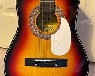 Lori Vintage Acoustic Classical Guitar		
