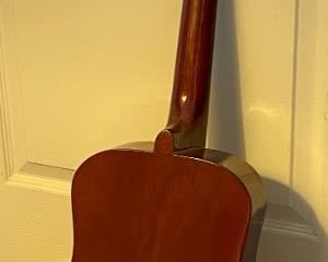 Lori Vintage Acoustic Classical Guitar		
