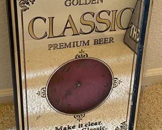Golden Classic Premium Beer Clock Mirror	19.5x13.25x2.5in	HxWxD
