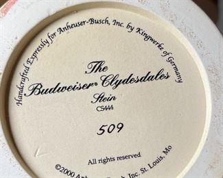 Budweiser Clydesdale Stein CS444 2000	12.5x5x7in	HxWxD
