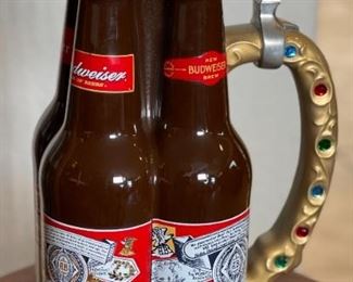 Anheuser-Busch CB18 Stein Collectors Club 2001 Members Only Stein King of Beers	10.5x4x5.5in	HxWxD
