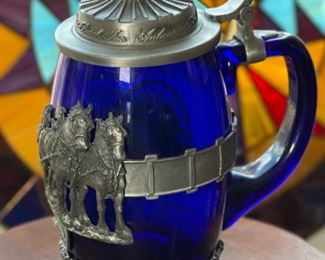 Anheuser Busch Collectors Club 2004 World Famous Clydesdales CB29 Stein	8.5x4x6in	HxWxD
