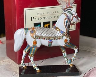Painted Ponies Viva Las Vegas Item #12246 2007 Horse Figurine	7x7.5x2.5in	HxWxD
