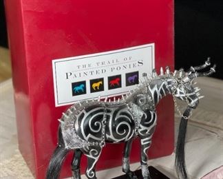 Painted Ponies Willing 1510  Retired Horse Figure Figurine Westland Trail	7x7.5x2.5in	HxWxD
