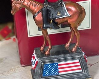 Painted Ponies Fallen Hero 12212 Horse Figurine	8x4x6.5in	HxWxD
