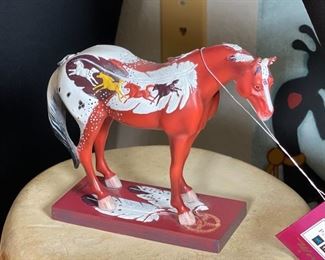 Signed Painted Ponies High Desert Horse Feathers 11254  Horse Figurine Kathy Morrow	7x7.5x2.5in	HxWxD
