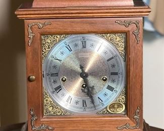 Hamilton Mantle 8DAY Chime Clock w/Hermle 340-020 Movement West Germany	15x12x7.5in	HxWxD
