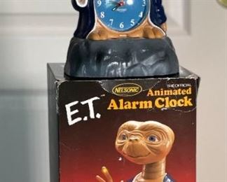 1982 E.T. Official Animated Alarm Clock Nelsonic ET Original box	Original Box: 11x7x7in	
