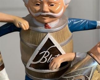 Vintage 1952 BLATZ BEER Milwaukee Braves BASEBALL STATUE Display Cast Metal	17x20x9in	HxWxD
