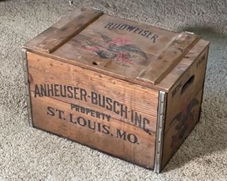 1976 Anheuser-Busch Wood Case/Crate/Box Budweiser Centennial Beer	12x18x12in	HxWxD
