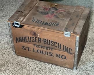 1976 Anheuser-Busch Wood Case/Crate/Box Budweiser Centennial Beer	12x18x12in	HxWxD
