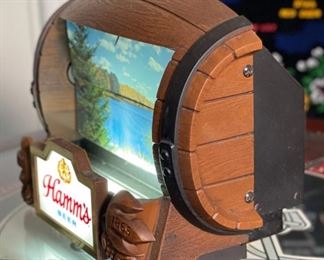 1960s Hamm’s Beer Barrel Motion Flip Sign Display Hamms	8.5x9.25x5.5in	HxWxD
