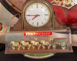 Budweiser Clydesdale Clock Sign Small Anheuser-Busch Lighted Advertising	15.5 x 17 x 4in	HxWxD
