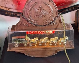 Budweiser Clydesdale Clock Sign Small Anheuser-Busch Lighted Advertising	15.5 x 17 x 4in	HxWxD
