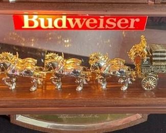 Budweiser Clydesdale Clock Sign Small Anheuser-Busch Lighted Advertising	15.5 x 17 x 4in	HxWxD

