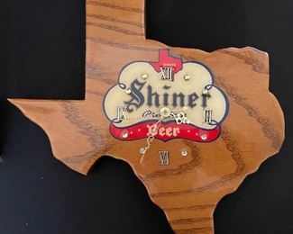 Texan Shiner Premium Beer Clock Sign	12.5 x 12.5in	
