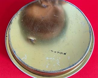 Be Specific Say South Pacific Gold Medal Lager 12" Metal Serving Beer Tray	12in Diameter	
