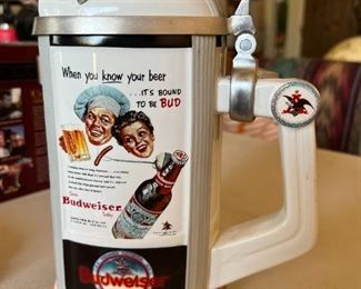 ANHEUSER BUSCH Budweiser Today 2006 Collector's Club Porcelain Stein	9.5x6.25in W	
