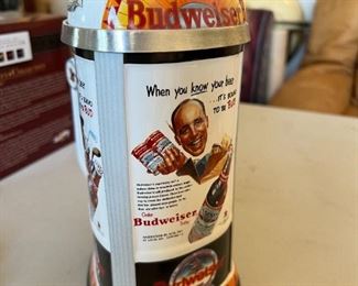 ANHEUSER BUSCH Budweiser Today 2006 Collector's Club Porcelain Stein	9.5x6.25in W	
