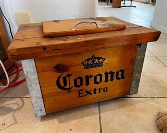 Corona extra wooden ice chest	14x21x15in	HxWxD

