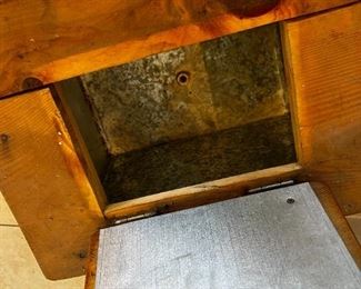 Corona extra wooden ice chest	14x21x15in	HxWxD
