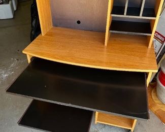 Maple wood design simulated wood computer desk	51x35.5x 19.5in	HxWxD
