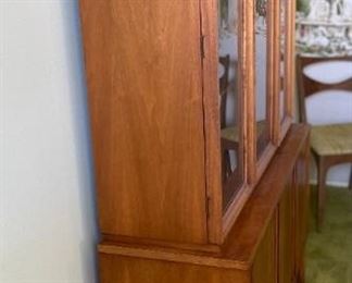 Vintage MCM Walnut China Cabinet Mid Century Modern	66x46x15in	HxWxD
