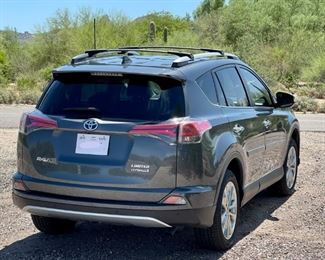 2018 Toyota RAV4 Hybrid HV Limited  (Only 6,000) Miles!)