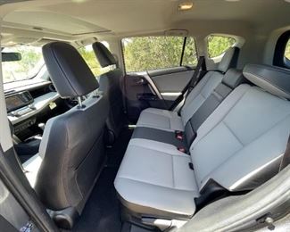 2018 Toyota RAV4 Hybrid HV Limited  (Only 6,000) Miles!)