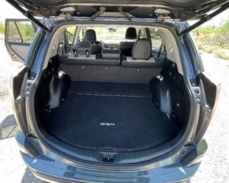 2018 Toyota RAV4 Hybrid HV Limited  (Only 6,000) Miles!)