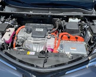 2018 Toyota RAV4 Hybrid HV Limited  (Only 6,000) Miles!)