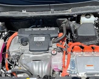 2018 Toyota RAV4 Hybrid HV Limited  (Only 6,000) Miles!)