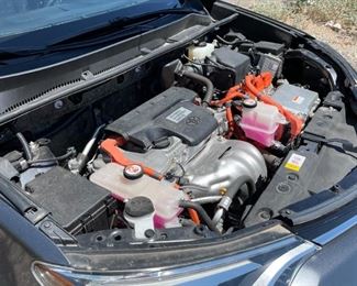 2018 Toyota RAV4 Hybrid HV Limited  (Only 6,000) Miles!)