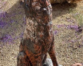 Life Size Cast Aluminum Howling Wolf Statue	45 x 21 x 27in	
