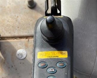 Hoveround MPV5 Power Wheelchair	35 x 25 x 33in	
