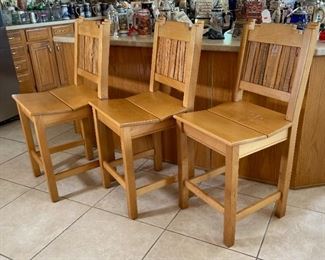 3pc Southwest Counter Height Chairs	42 x 18 x 19.5in <BR>Seat: 24 inches	
