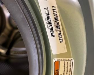 Whirlpool Duet Steam front load Washer	38 x27x28.5in	HxWxD
