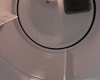 Whirlpool Duet Steam front load Dryer	38x27x 28.5in	HxWxD
