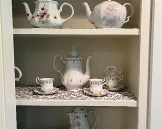 Tons of teapots