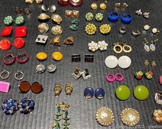 Trinket Box Full Clip on Earrings