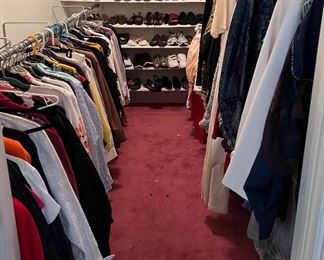 Women's Clothing, Purses, Shoes, Scarves, Hats, Belts...